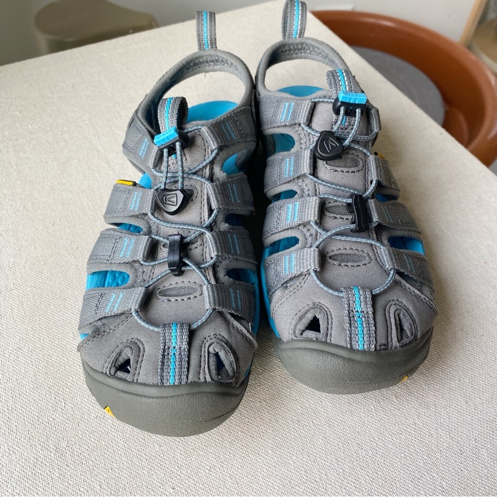 🎁SOLD • Keen • Women’s Clearwater CNX Sandals Sz 6